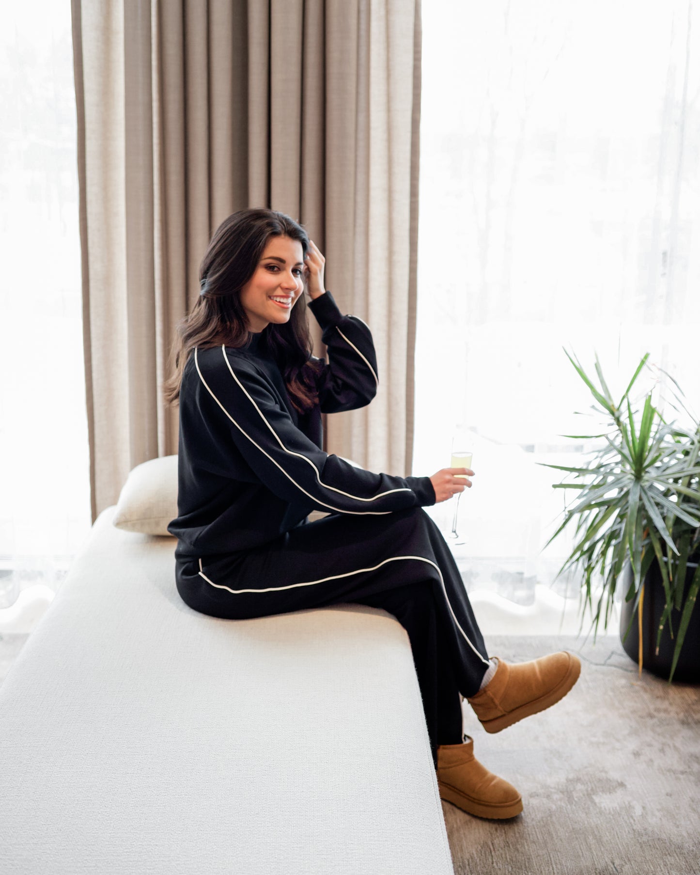 Piping Detail Mock Neck Top (Black/Cream)