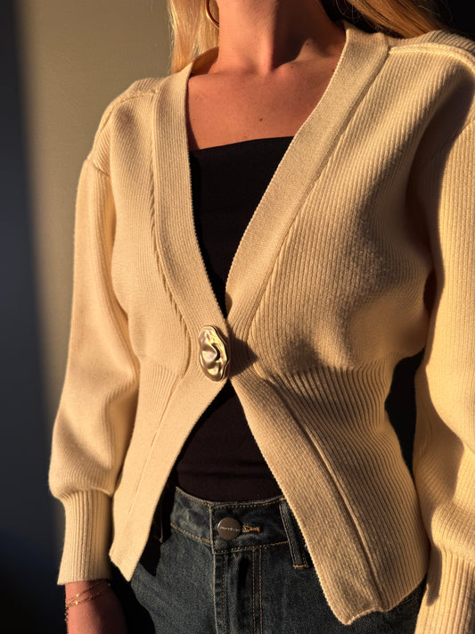 Chic V-Neck Cardigan (cream)