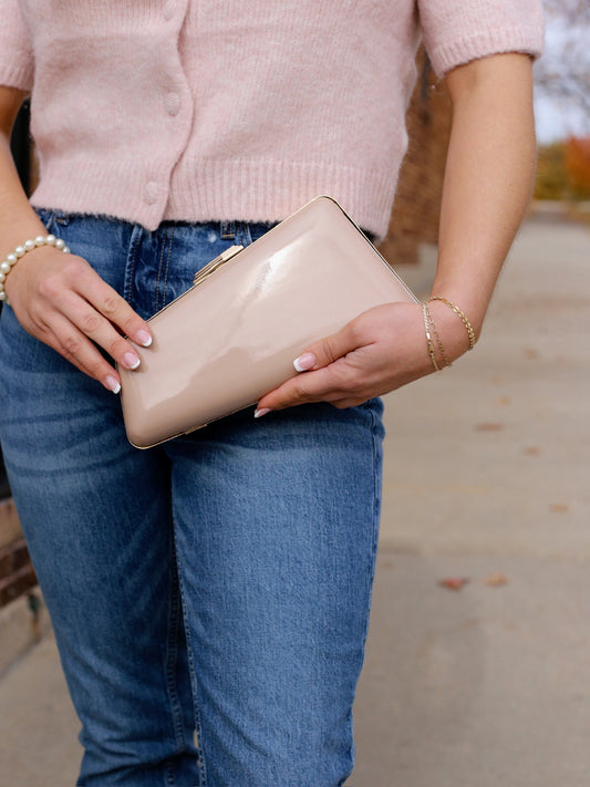 Asymmetrical Clutch